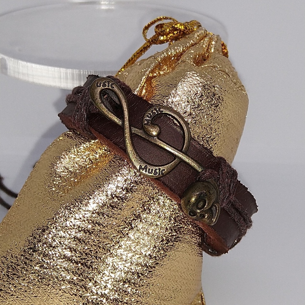 Leather cuff bracelet unisex os